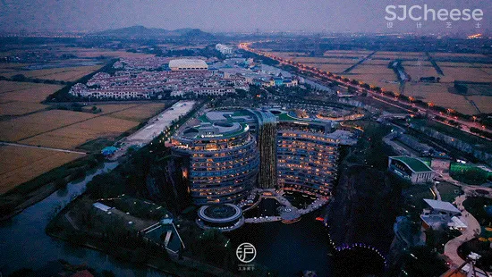 耗时12年狂砸20亿！上海“深坑酒店”终于开业