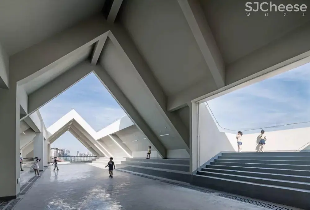 杭州最有趣的学校设计丨可自由探索的趣味屋顶-时刻设计网