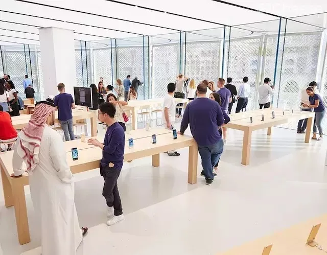 苹果最新米兰旗舰店：最美梦幻苹果店-时刻设计网