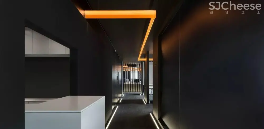 崔树新作：一条橙光，穿过空间，完成设计-时刻设计网