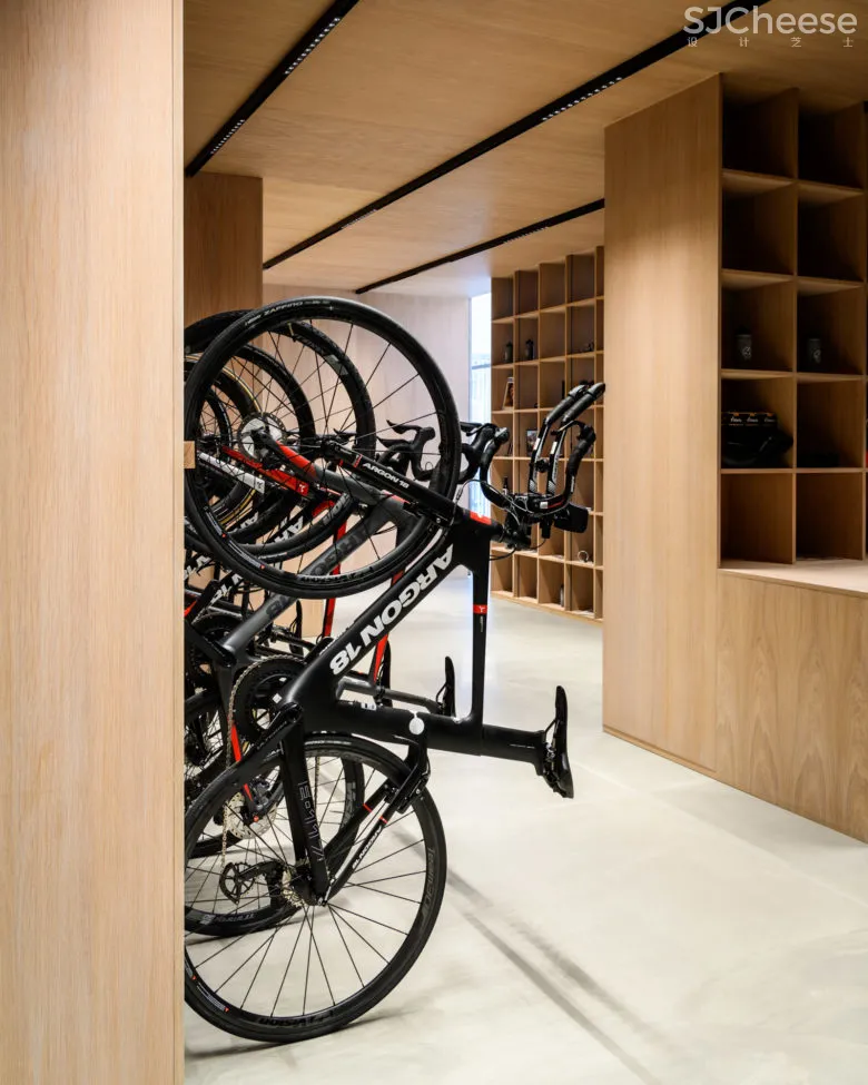 丹麦UNITED CYCLING高端自行车店面设计 商业 第1张
