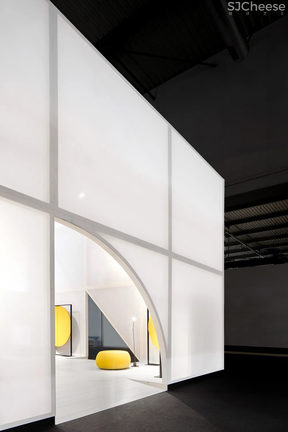 2 booths for arper salone del mobile 2017 milano-时刻设计网