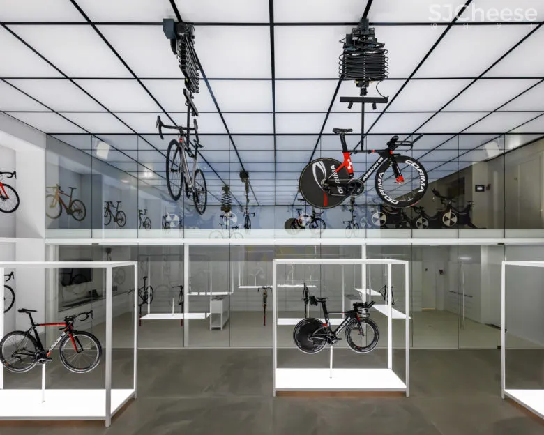 丹麦UNITED CYCLING高端自行车店面设计 商业 第5张