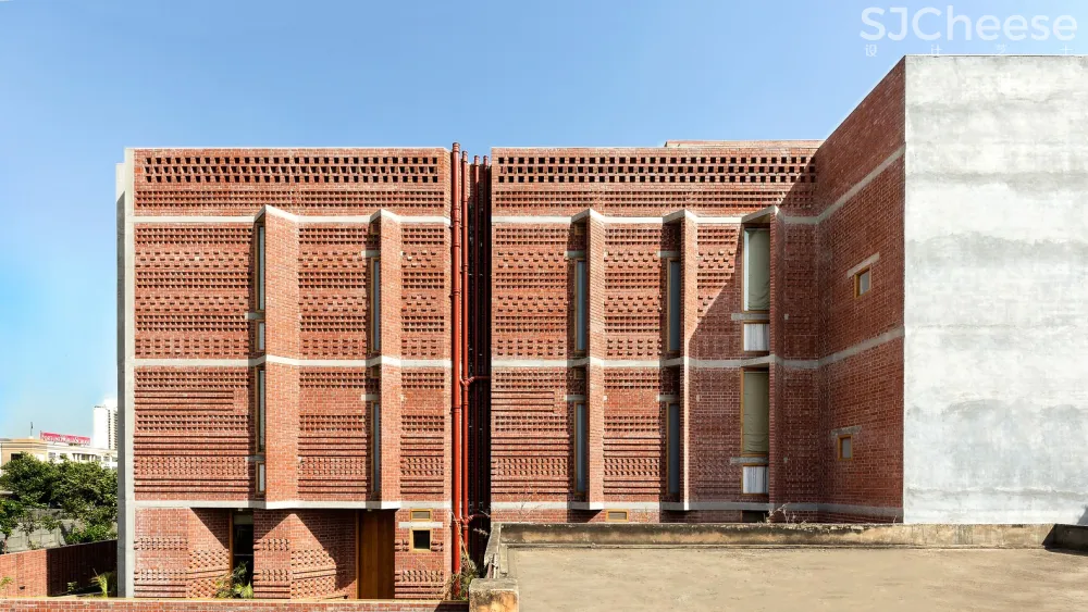 印度动感砖砌住宅 / Vir.Mueller Architects-时刻设计网