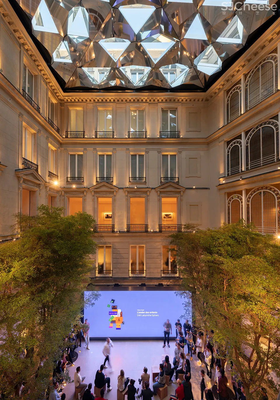 香榭丽舍大街苹果旗舰店，巴黎 / Foster + Partners 首-时刻设计网