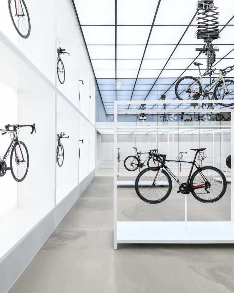丹麦UNITED CYCLING高端自行车店面设计 商业 第9张