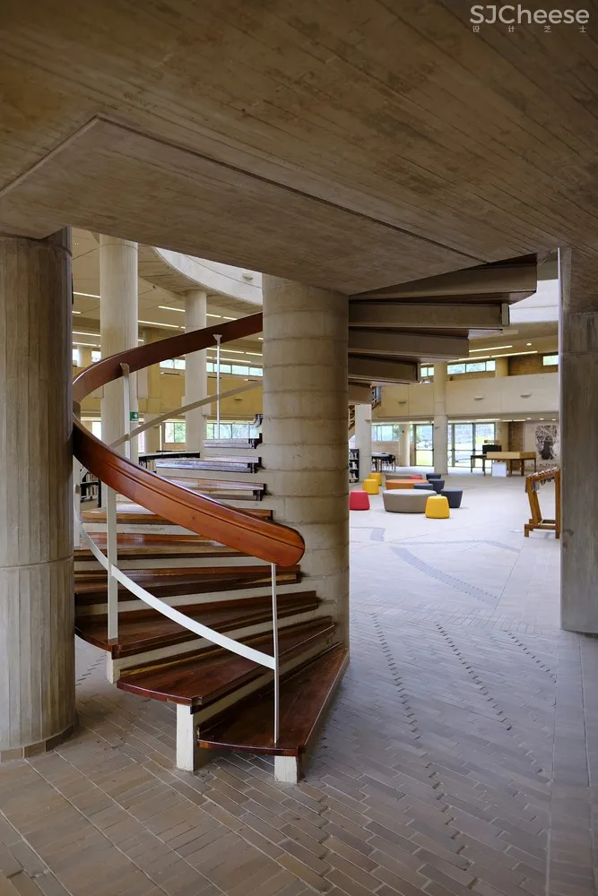马尼萨莱斯大学文化中心 / Rogelio Salmona-时刻设计网