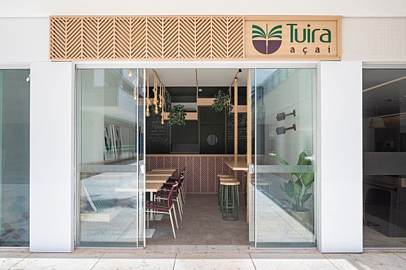 Traama Arquitetura | 混合轻木材的巴西轻餐厅 首