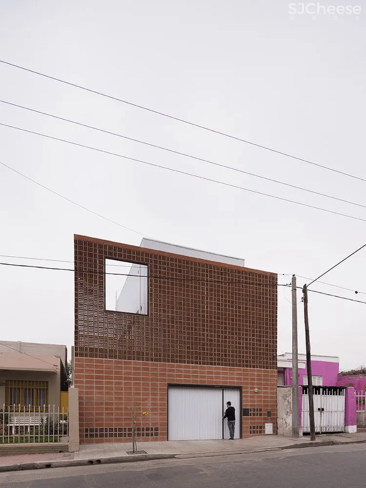 Estudio Berzero Jaros：阿根廷陶瓷砖建筑-时刻设计网