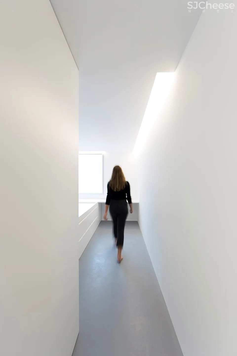 新作 | Fran Silvestre Arquitectos：巴伦西亚 第四空间公寓-时刻设计网